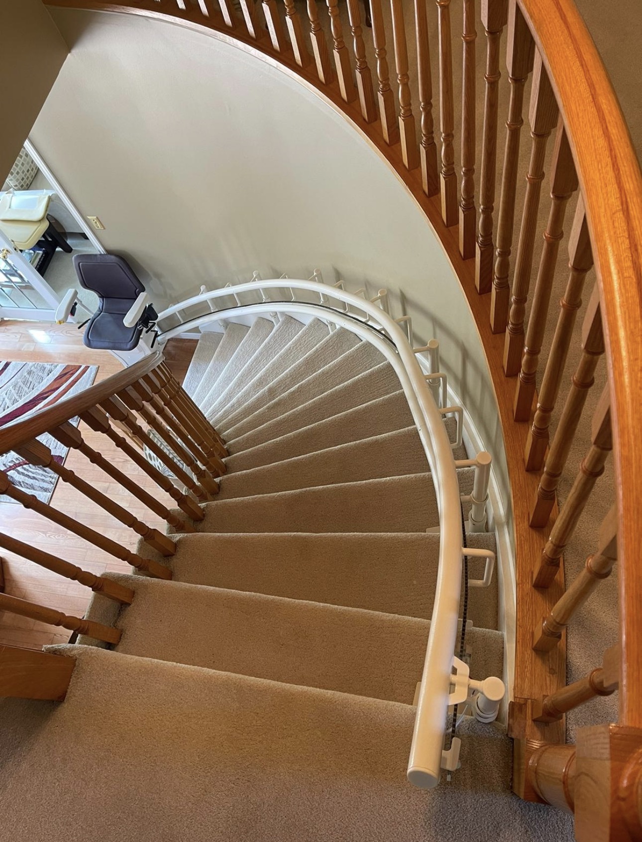 Silla salvaescaleras curva Infinity, instalación real de PROSPE